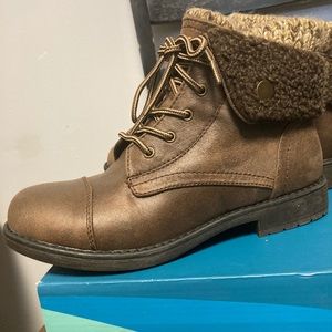 CLIFFS WHITE MOUNTAIN WOMEN'S BROWN BOOTS